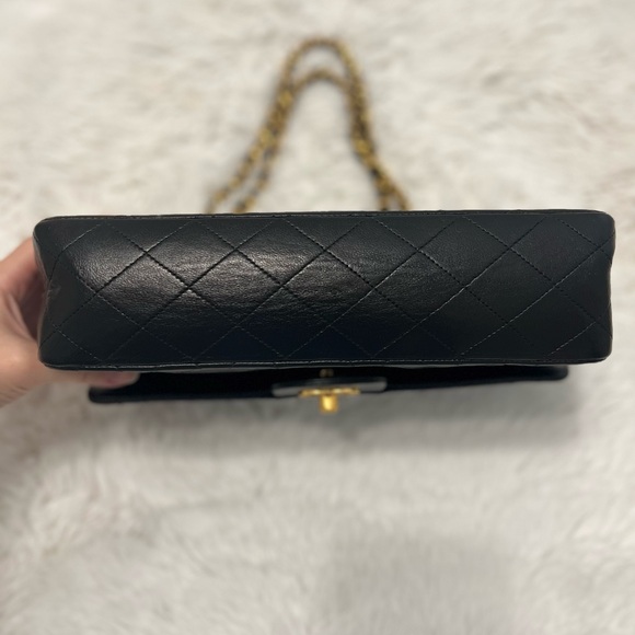 Chanel vintage classic double flap 24k Gold - Picture 7 of 11